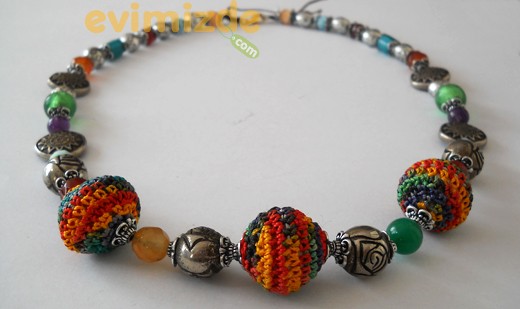 Takı KL55-Renkli Top Kolye