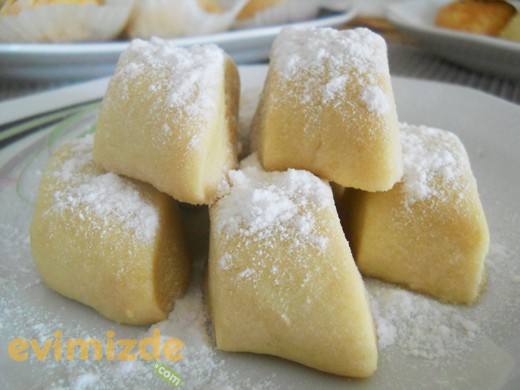 Kavala (Bademli Un Kurabiyesi)