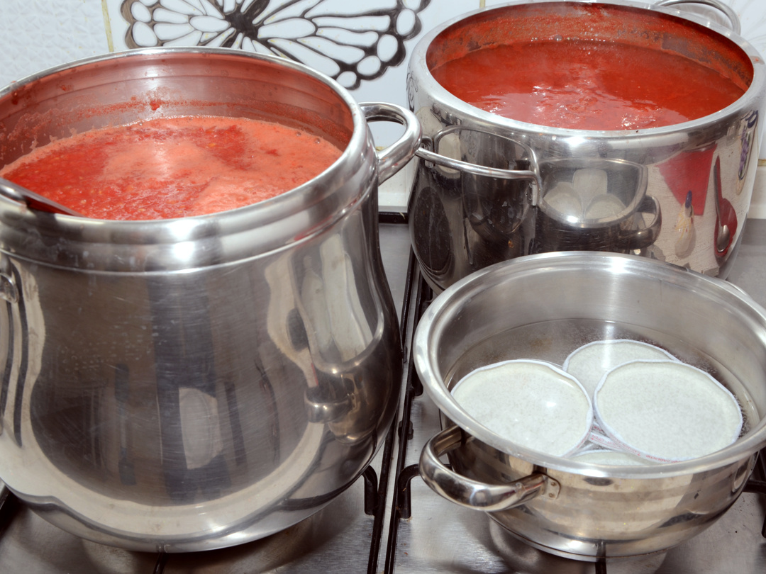 Kapakları da kaynatıyoruz